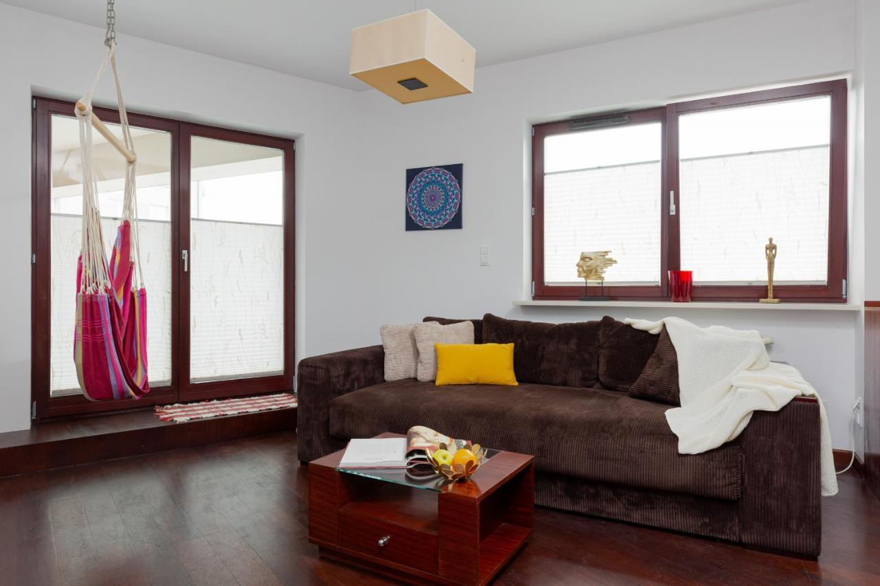 Spacious Suite With A Hammock And Terrace By Renters Prestige Варшава Экстерьер фото