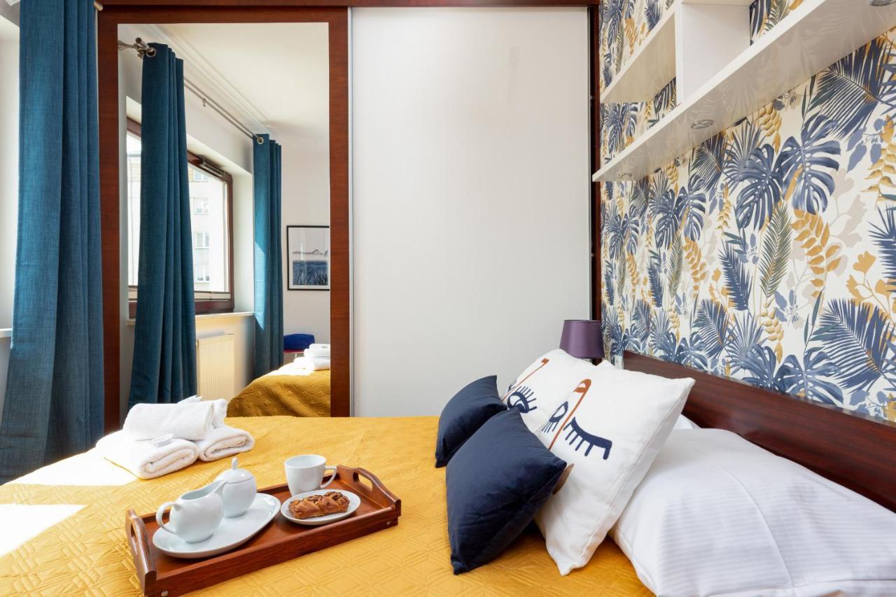 Spacious Suite With A Hammock And Terrace By Renters Prestige Варшава Экстерьер фото