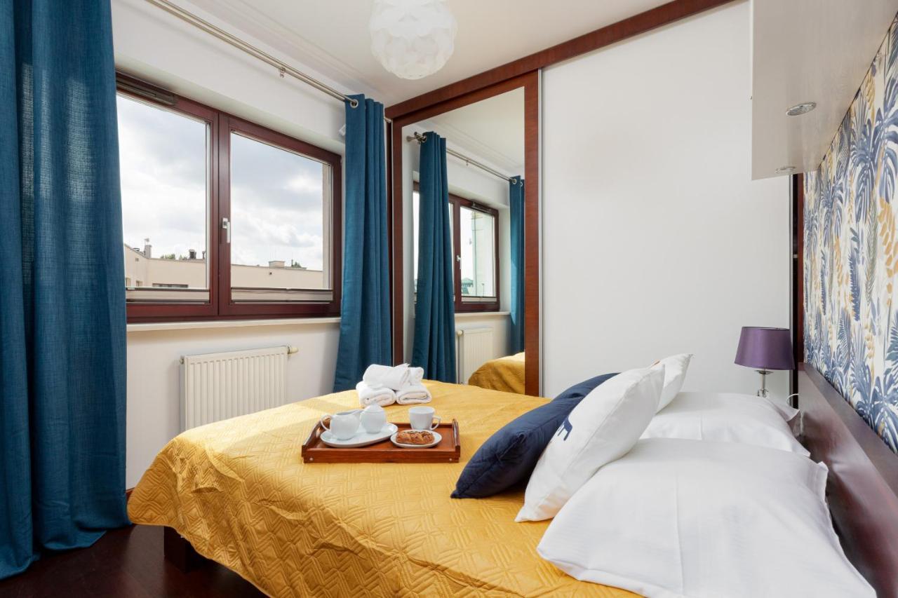 Spacious Suite With A Hammock And Terrace By Renters Prestige Варшава Экстерьер фото