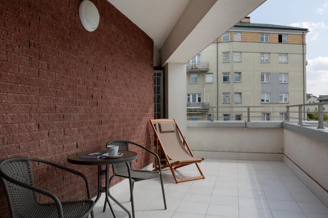 Spacious Suite With A Hammock And Terrace By Renters Prestige Варшава Экстерьер фото